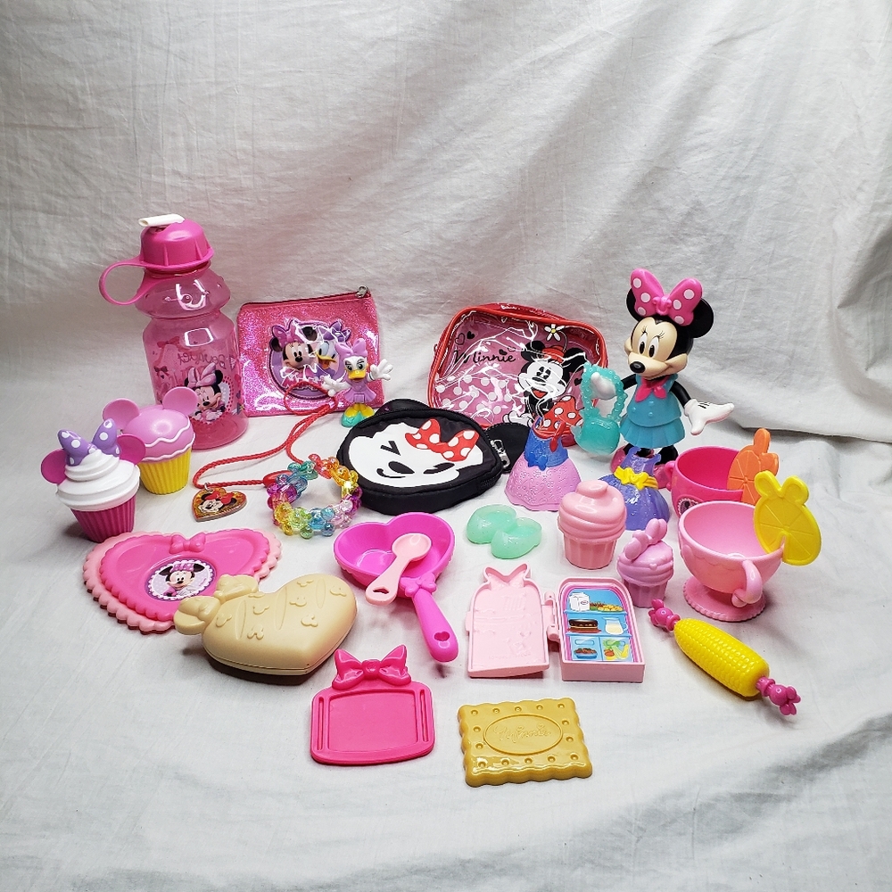Disney Minnie Mouse Toy Bundle Over 30 Pieces Includes Zippered Bags & H20Bottle